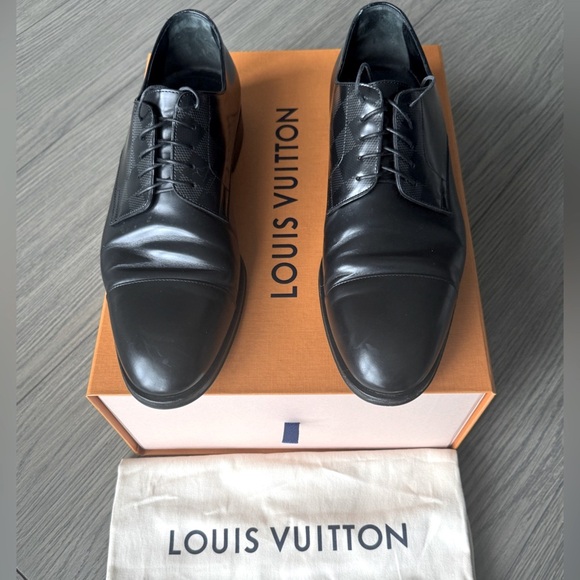 Louis Vuitton 🎬 Black Leather Men's Shoes with Damier finishes - Picture 1 of 13